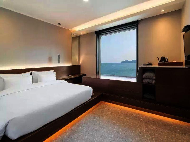 Stubborn Hotel Кодже Экстерьер фото